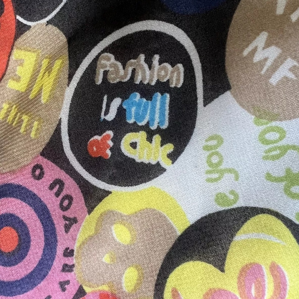 Moschino Silk Peace and Love Activist Button Scarf. - Picture 11 of 13